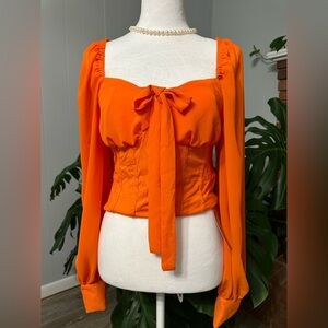 🛍️ NEW cute long sleeve crop top